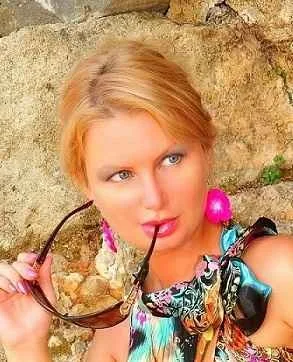 pute de Magny-le-Hongre❷